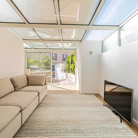 Duplex With Pool A C 2br 5p -