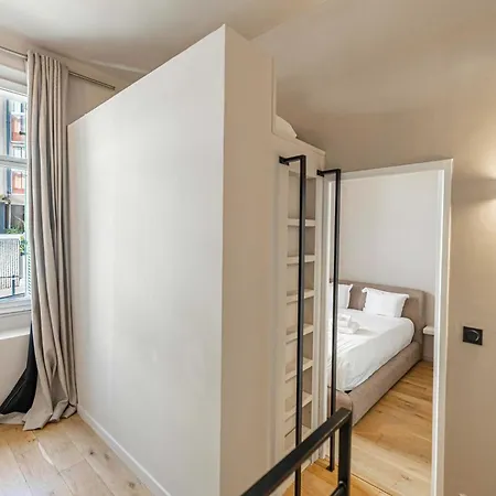 Duplex With Pool A C 2br 5p - *